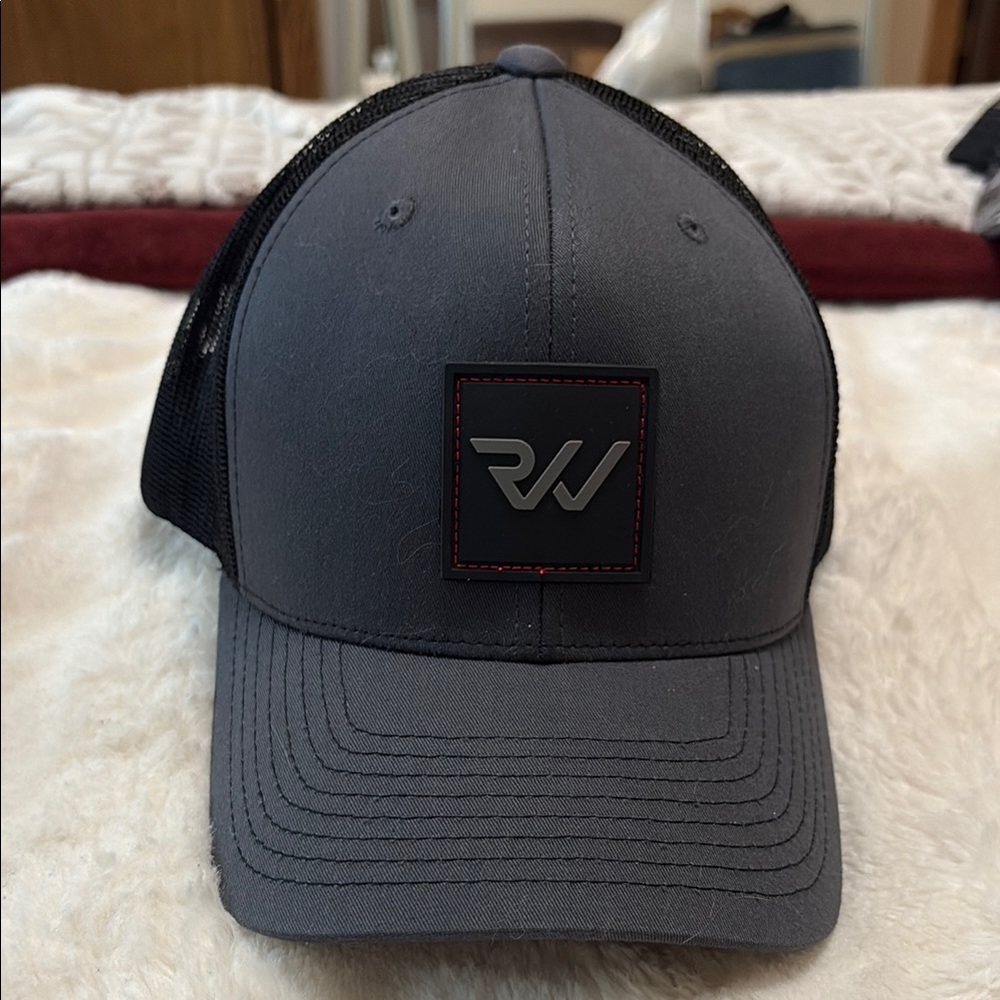 Hoyt Archery Gray and Black Trucker Hat